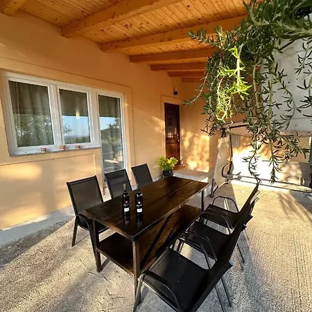 Relax And Unwind: Family-friendly House Near In Zagrad Zadar
