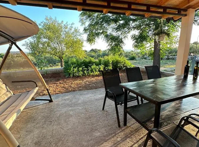 Dom wakacyjny Relax And Unwind: Family-friendly House Near In Zagrad