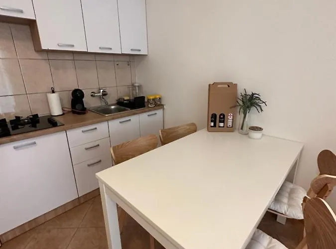 Relax And Unwind: Family-friendly House Near In Zagrad Zadar